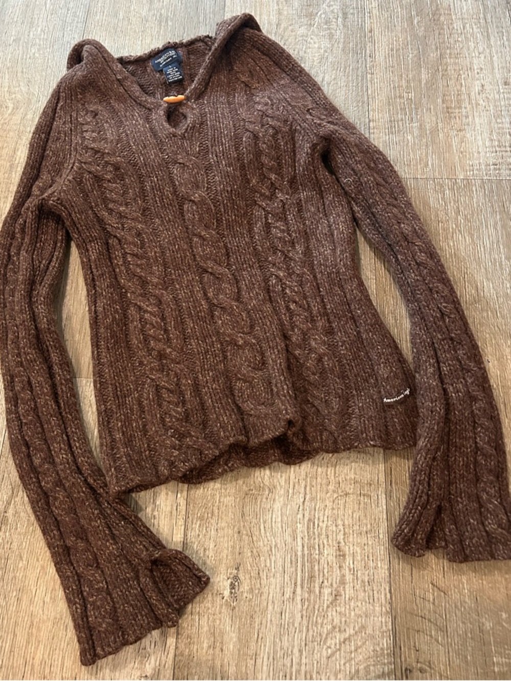 Y2K American Eagle Brown Cable Knit Hooded Sweater. Size: XS
